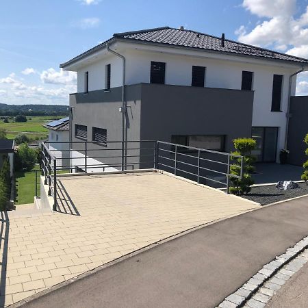 Moderne Ferienwohnung Mit Terrasse Und Garten Verwaltungsgemeinschaft Haldenwang Exteriör bild
