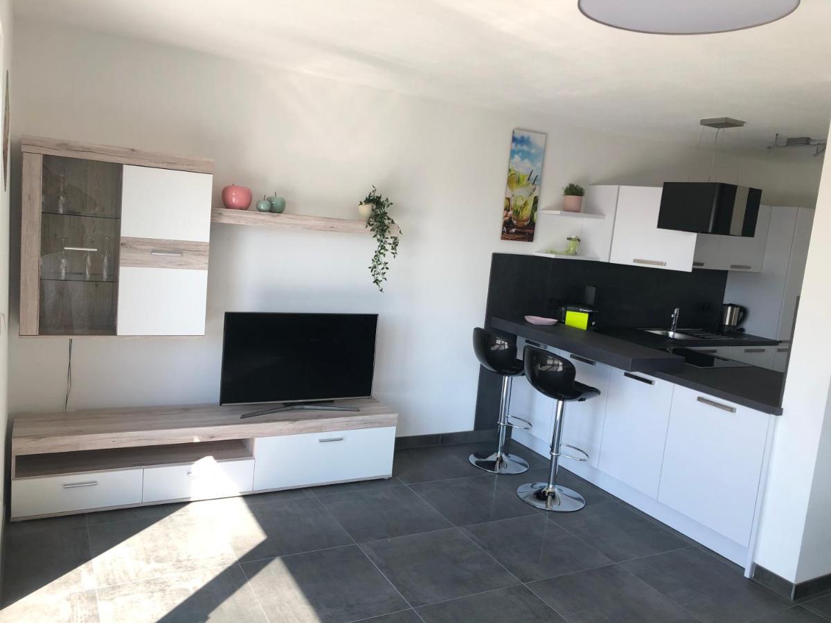 Moderne Ferienwohnung Mit Terrasse Und Garten Verwaltungsgemeinschaft Haldenwang Exteriör bild