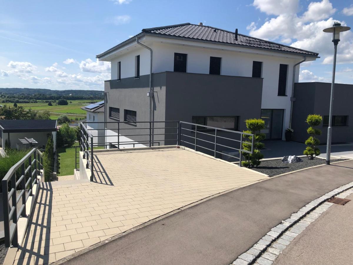 Moderne Ferienwohnung Mit Terrasse Und Garten Verwaltungsgemeinschaft Haldenwang Exteriör bild